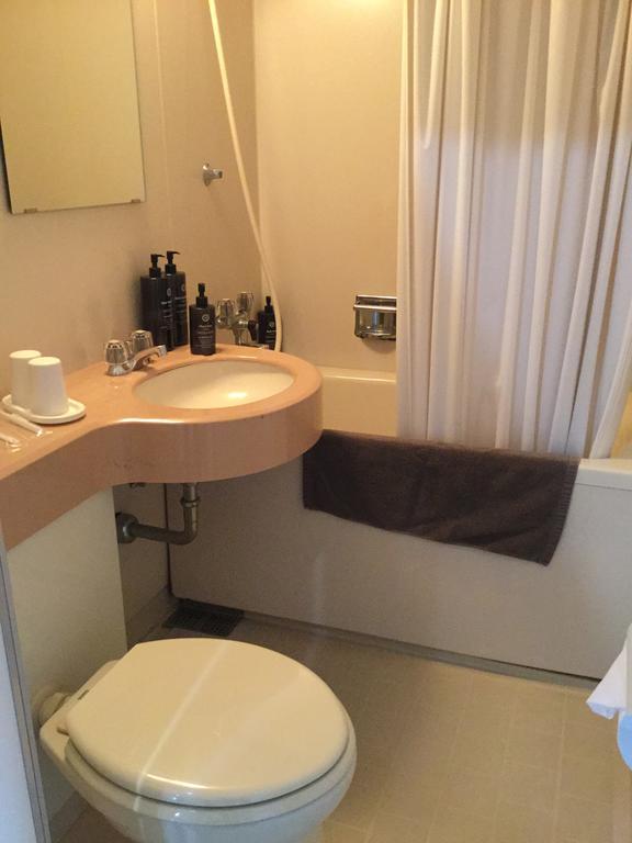Avonlea Hotel Ито Екстериор снимка